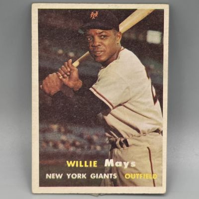 1957 Topps Willie Mays #10 HOF