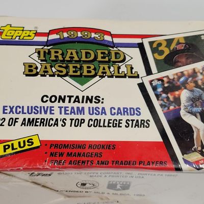Factory Sealed 1993 Topps Traded baseball Set
