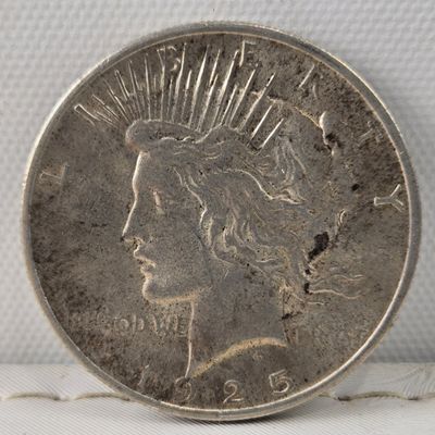 Sale Photo Thumbnail #339: 1925 Peace 90% Silver Dollar