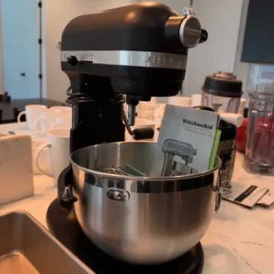 KitchenAid bowl-lift stand mixer, matte black