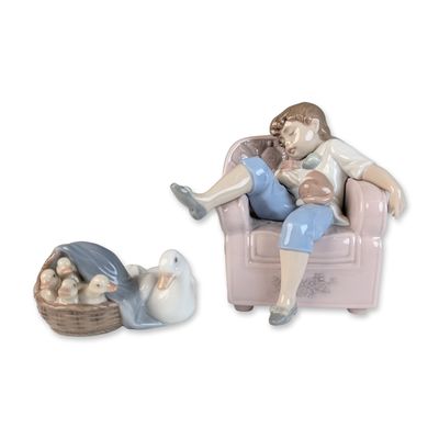 Sale Photo Thumbnail #205: 2pc Lladro Porcelain Figurines, Ducks 01004895 & Naptime Friends 01006549