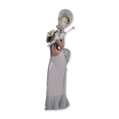 Sale Photo Thumbnail #351: Lladro Spanish Porcelain Coquetry Sculpture 4995