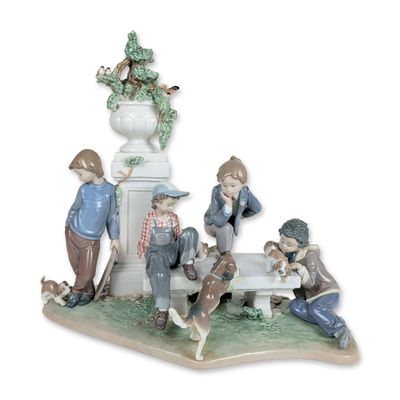Sale Photo Thumbnail #32: Lladro Puppy Dog Tails Glazed Porcelain Sculpture 5539