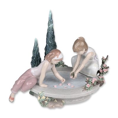 Sale Photo Thumbnail #21: Lladro Petals in the Pond Porcelain Figurine, 1008355