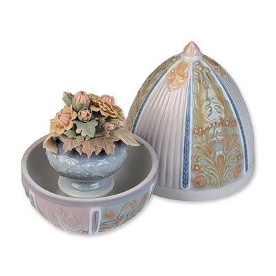 Sale Photo Thumbnail #227: Lladro Porcelain Lidded Box, Summer Egg 1006293