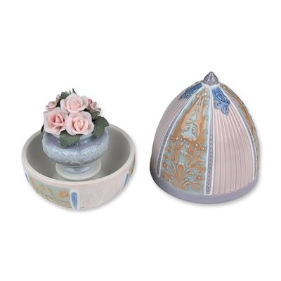 Sale Photo Thumbnail #391: Lladro Porcelain Lidded Box, Autumn Egg 1006294