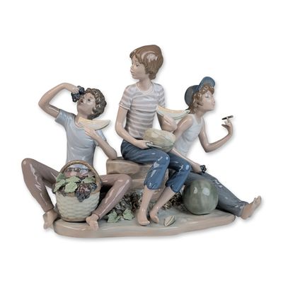Sale Photo Thumbnail #22: Lladro Porcelain Figural Group, Sweet Harvest 01005380
