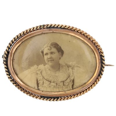 Sale Photo Thumbnail #374: Signed Antique Gold Filled Tin Type Collar Brooch