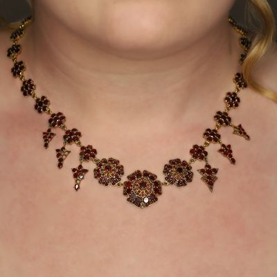 Sale Photo Thumbnail #392: Antique Gilt Silver Bohemian Garnet Rosette Cluster Link Dangle Necklace
