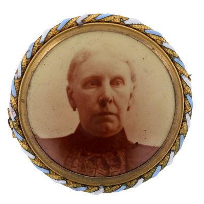 Sale Photo Thumbnail #402: Victorian 9K Gold Enamel Rope Framed Photo Button Brooch