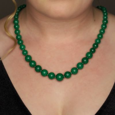 Sale Photo Thumbnail #170: Vintage Green Jadeite Silk Cord Graduated Strand Necklace
