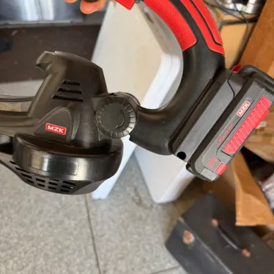 Milwaukee M18 Cordless Compact Blower with Battery
