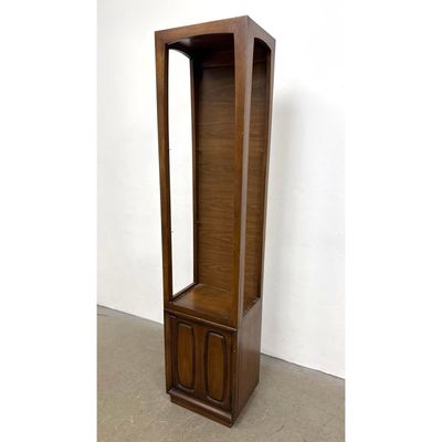 Broyhill Premier, Emphasis Tall Display Narrow.