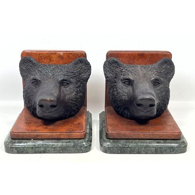 Pr Maitland-Smith cast bronze bear head bookends with burled wood effect finish and green marble bas