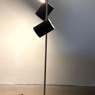 Gerald Thurston Style 3 Light Adjustable Floor Lamp. Marble base. Ben Seibel style shades.