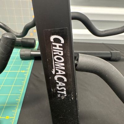 2 Guitar Stands