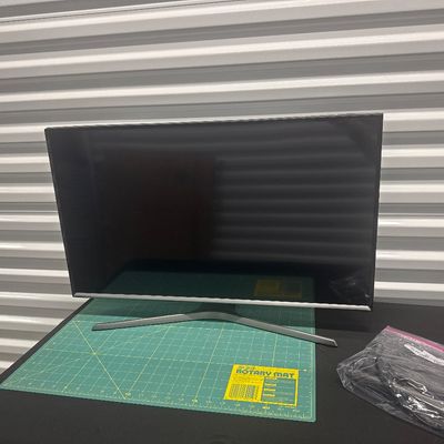 32 “ Samsung Smart TV