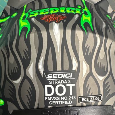 Sedici strada 3 motorcycle helmet. Size XL
