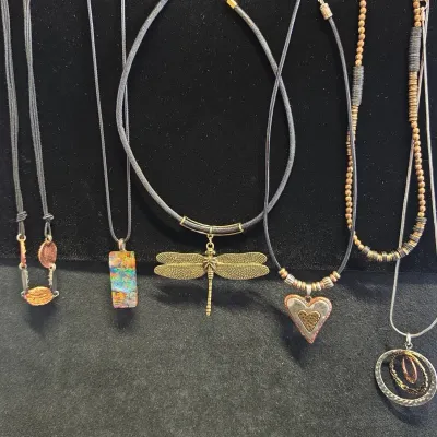 Metalic Jewelry 