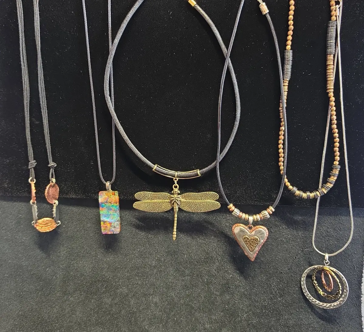 Metalic Jewelry 