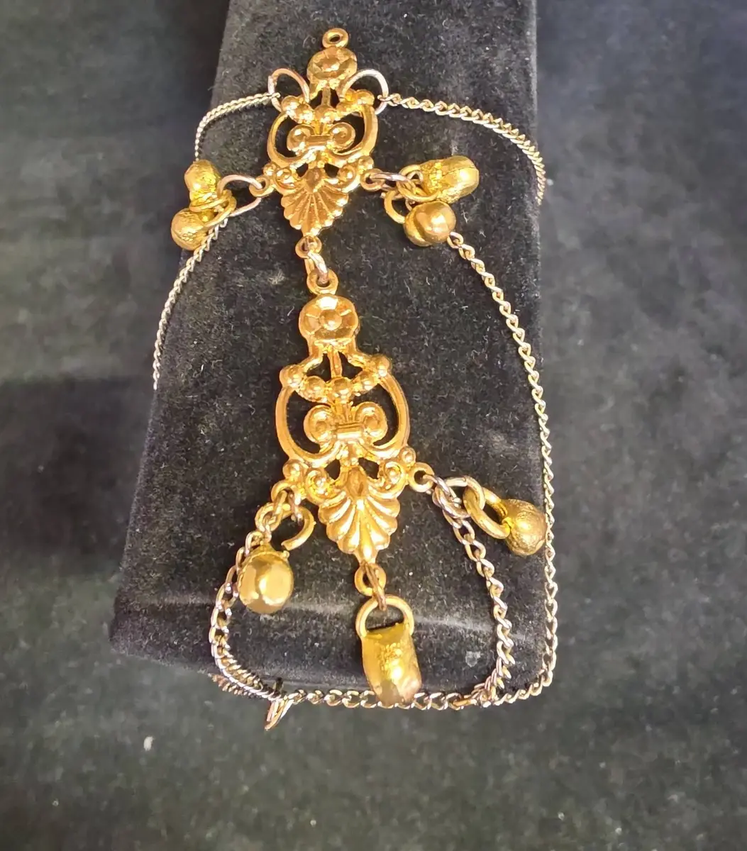 Bracelet/ Hand Harness 