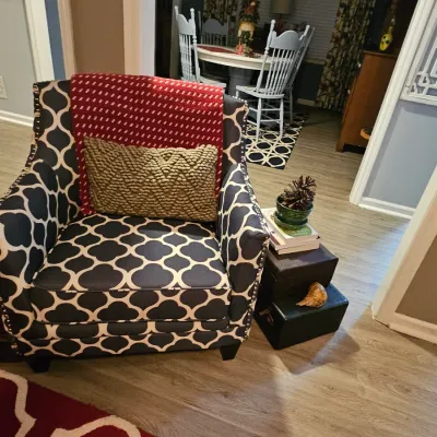 Sale Photo Thumbnail #118