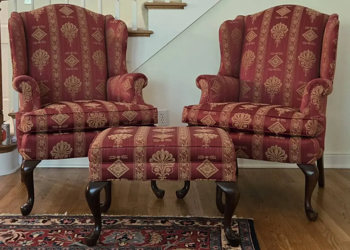 Hickory White Wingback Chair (LR)