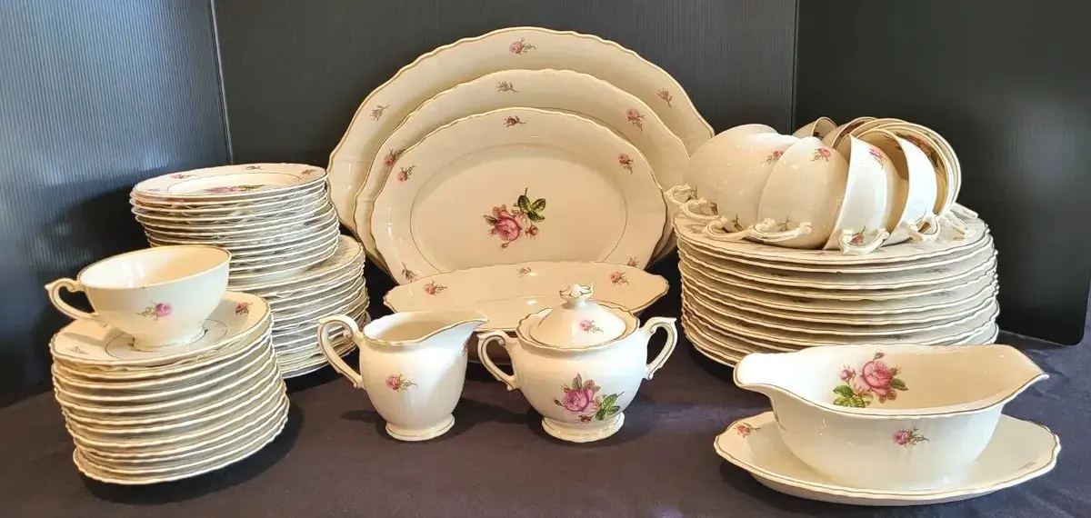 Victoria by Syracuse (Federal Shape) China Set (K)
