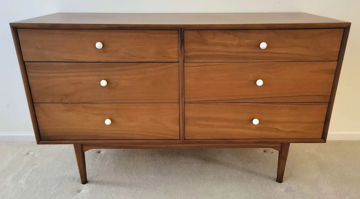 MCM Dresser 1 (L)