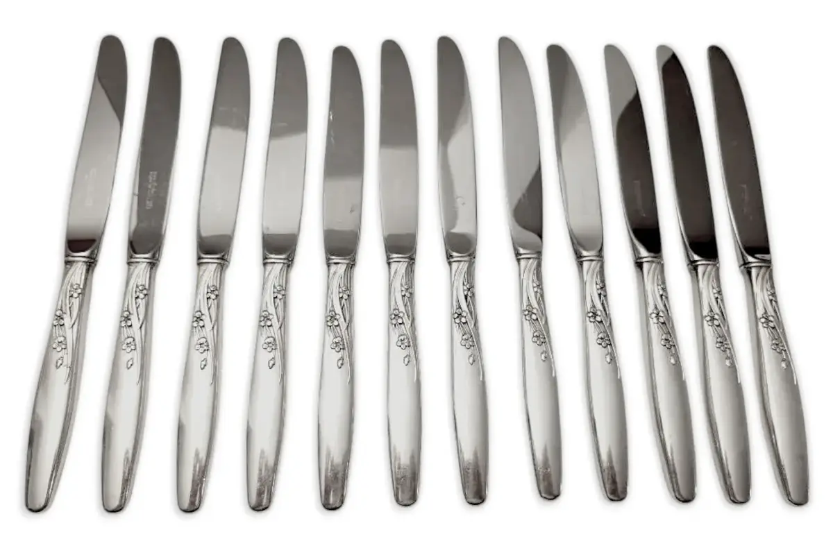 Lunt "Summer Song" Sterling Silver Handled Knives (847g)