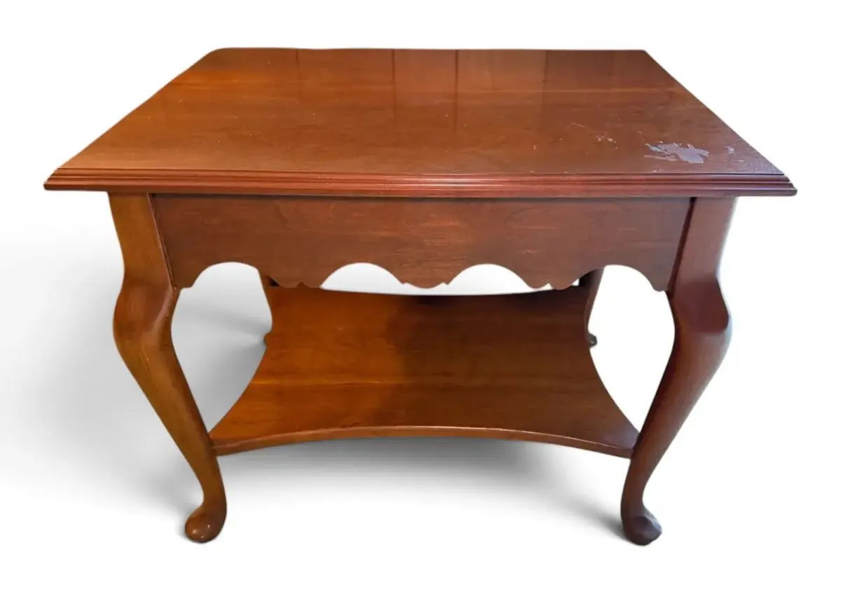 Traditional Style Wooden End Table
