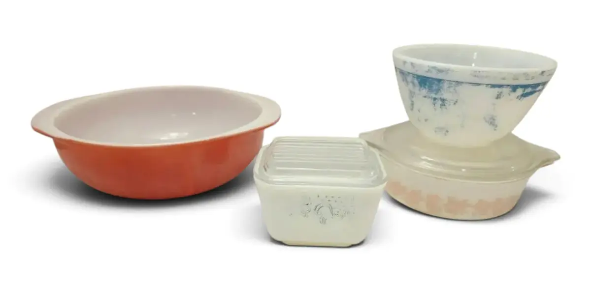 Pyrex Mixing Bowls, Casserole, & Refrigerator Dish