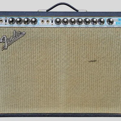 Vintage Fender Twin Reverb Guitar Amplifier | Tube Amp With Cry Baby Wah Pedal