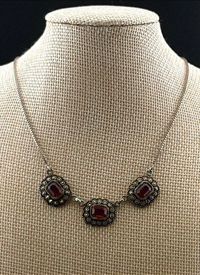 Vintage Red Stone Sterling Silver Box Chain Necklace 
