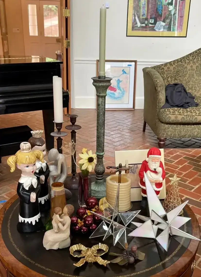 Holiday Décor, Candlesticks, Sculptures & Moravian Stars