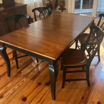 Dining Table With 4 Matching Chairs & Removable Leaf