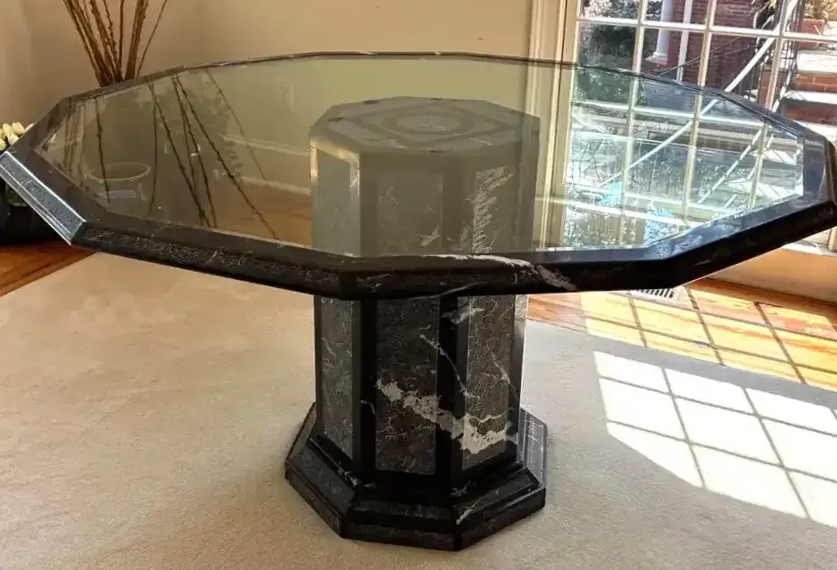 Dodecagonal Glass Dining Table With Pedestal Base