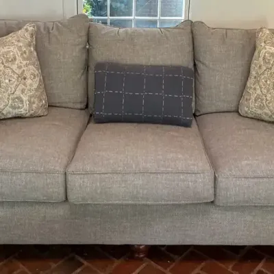 Craftmaster Furniture Inc. Oatmeal Tweed Three-Cushion Sofa