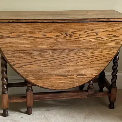 English Oak Gate-Leg Drop-Leaf Table