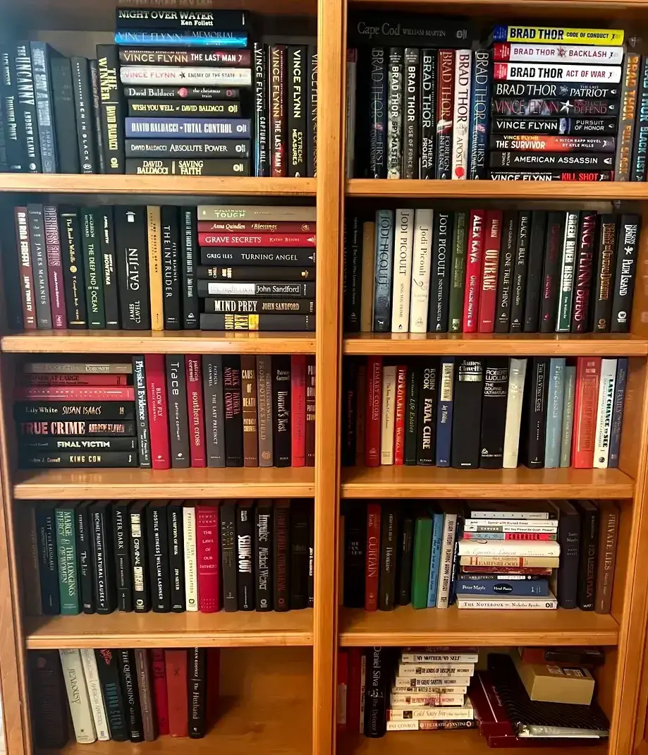 Vince Flynn, Brad Thor & True Crime Book Collection