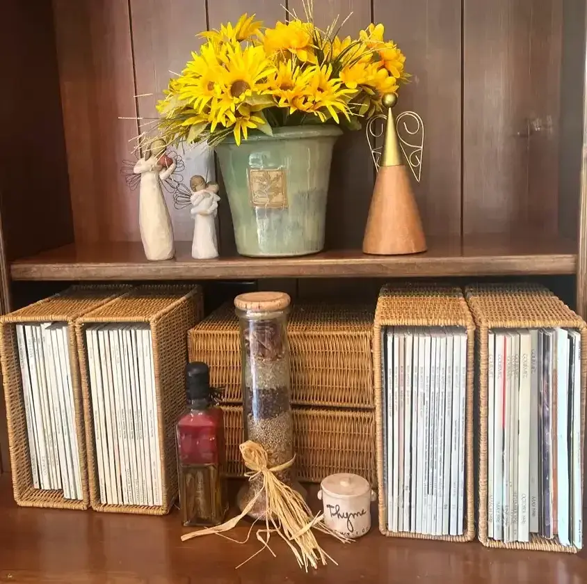 Decor, Magazines & Woven Baskets