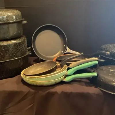 Le Creuset, Rachael Ray & Graniteware Cookware