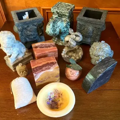 Carved Stone, Marble & Onyx Decorative Art