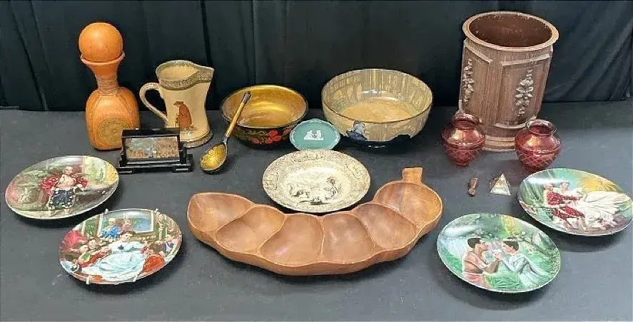 Cultural Decor Lot
