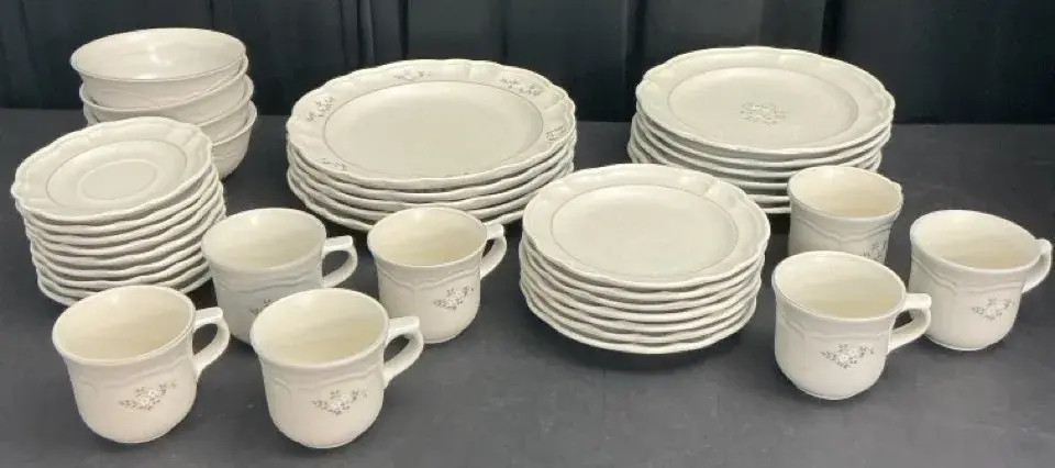 Pfaltzgraff Heirloom Dish Set