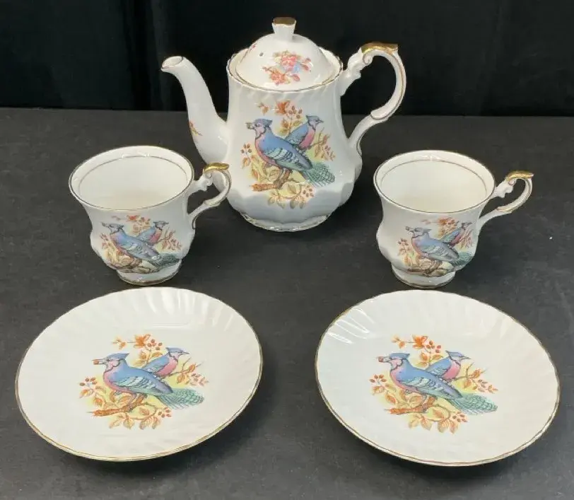 Queen’s Rosina China Set