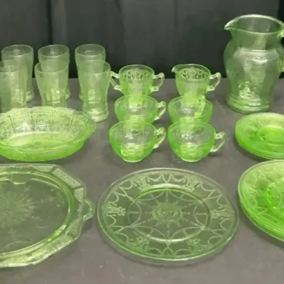  04 Hocking Glass Co. & Jeannette Glass Co. Uranium Glass