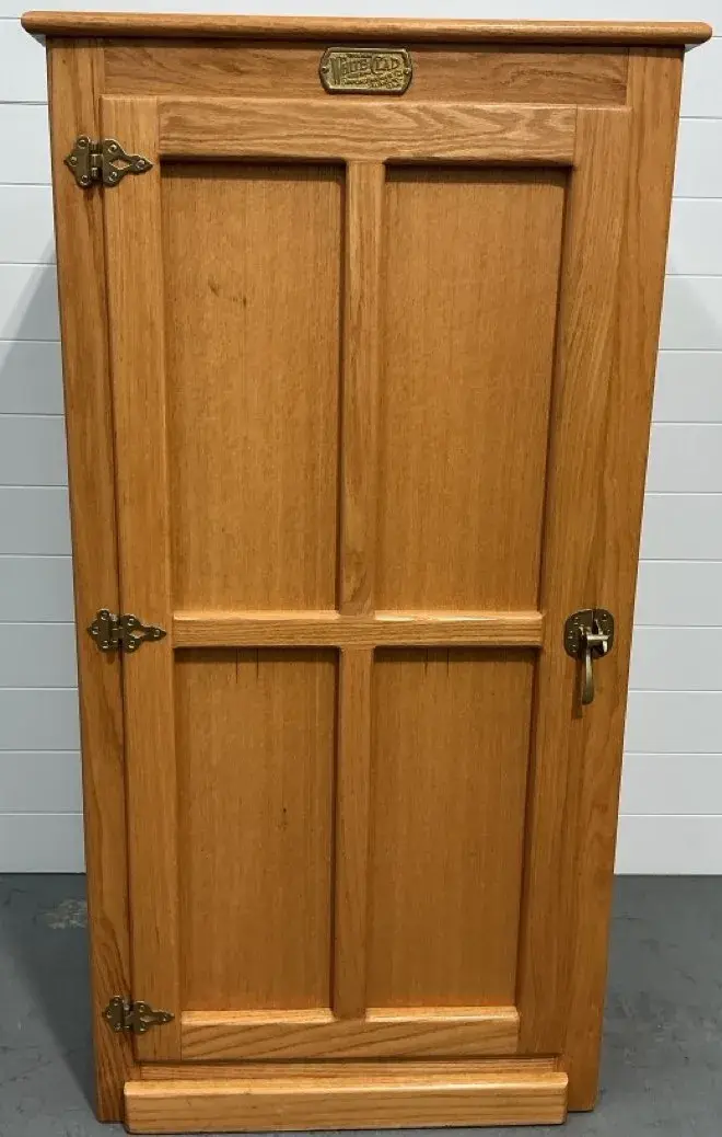 White Clad Solid Oak Ice Chest