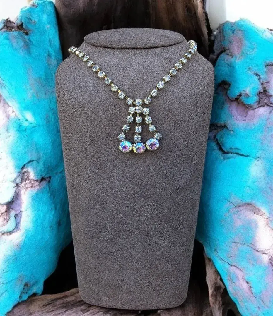 Vintage Aurora Borealis Triple Pendant Rhinestone Necklace 