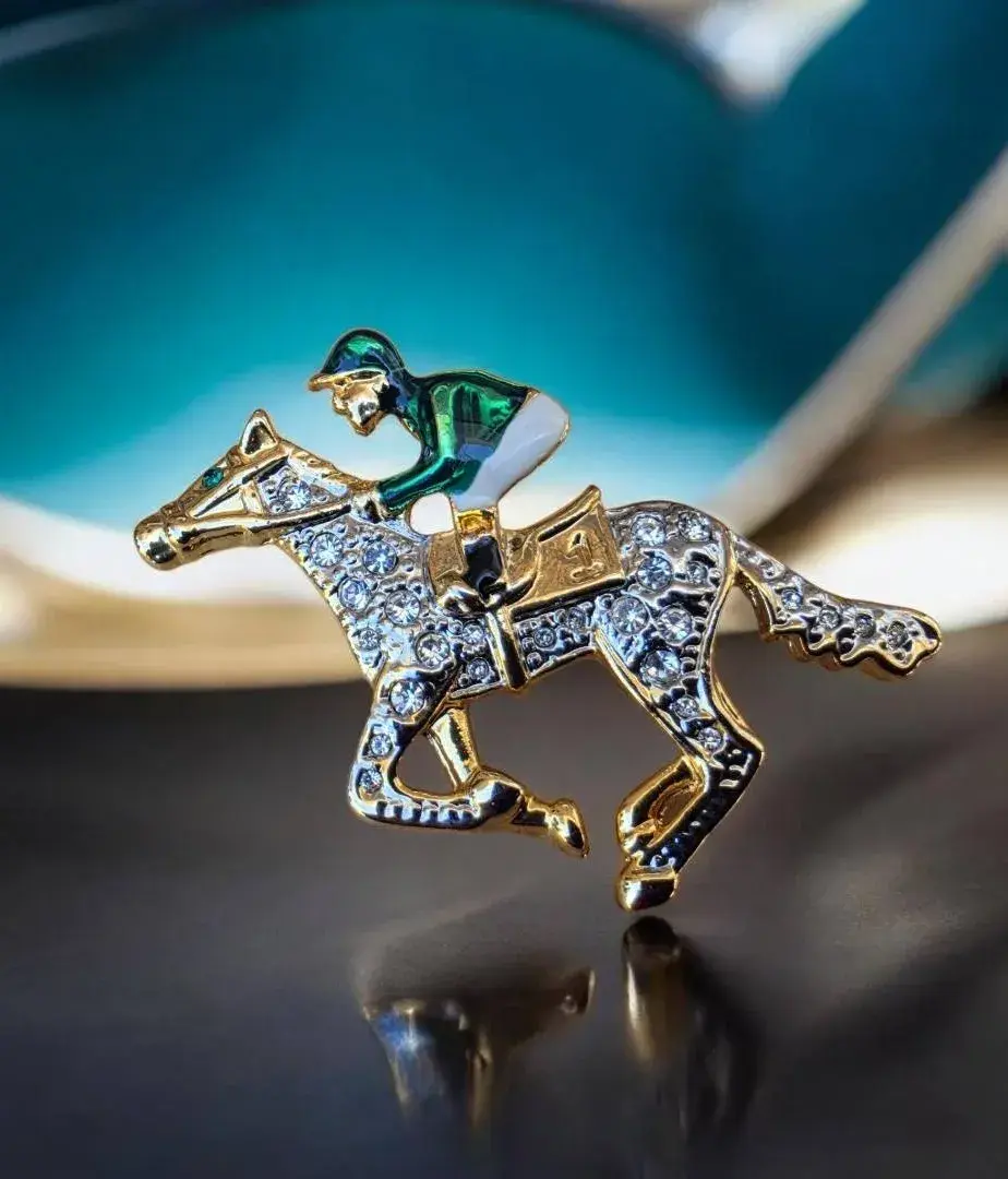 Vintage Equestrian Horse & Jockey Brooch Pin Rhinestone Crystal Green Enamel